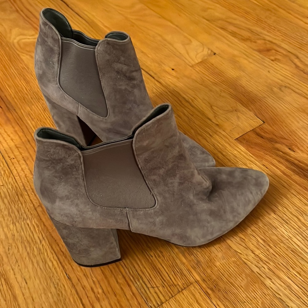 Cole Haan tan suede boots size 9.5 block heel booties pointed toe light brown